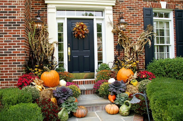 When to start decorating for fall 2022