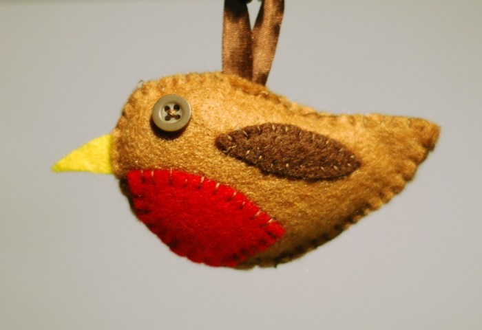 Robin felt christmas decoration stitched hand folksy saved crafts